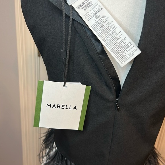 NWT MARELLA Cantal Black Sleeveless Crop Top With Detachable Feather Edge Size 8 - Picture 5 of 9